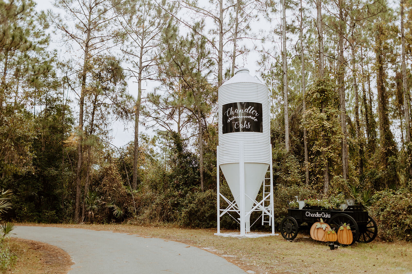 water tower in front of chandler oaks wedding venue in jacksonville fl